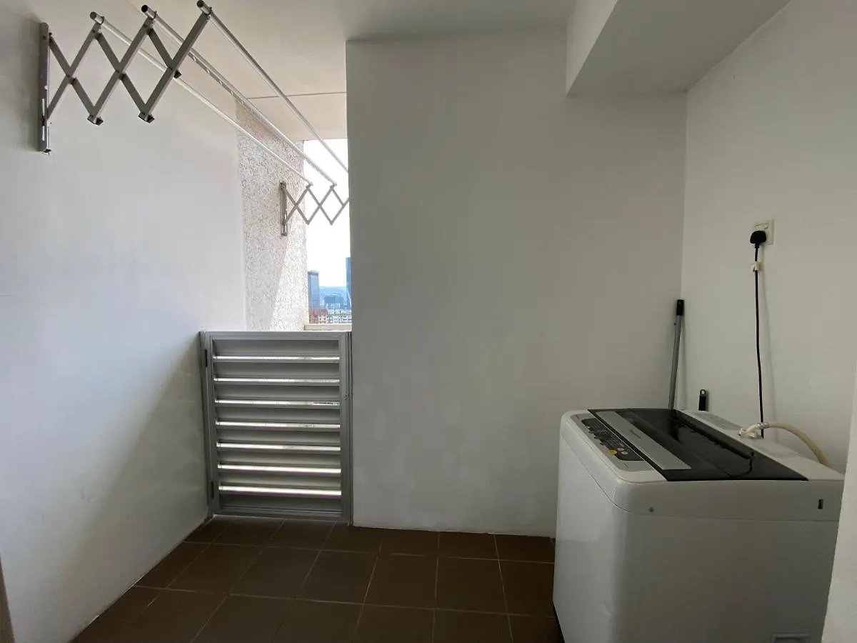 Spacious 3R,2R,Studio 5Min Walk To Time Square,Lalaport, Pool,Gym,Wifi Lägenhet Kuala Lumpur